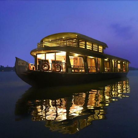 Alappuzha 舒适船屋酒店 外观 照片