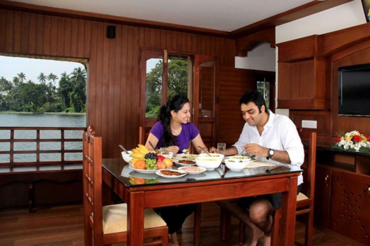 Alappuzha 舒适船屋酒店 外观 照片