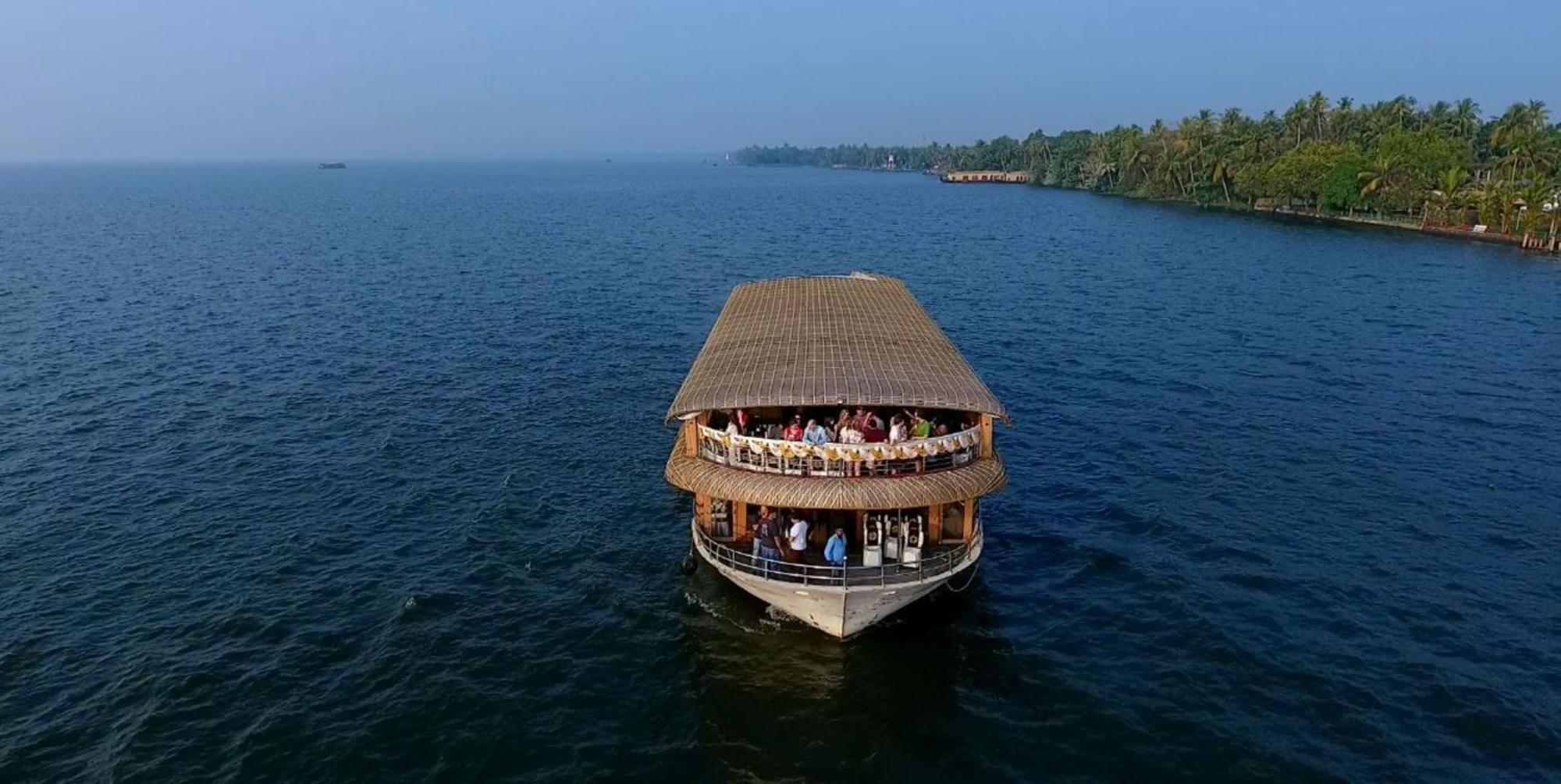 Alappuzha 舒适船屋酒店 外观 照片