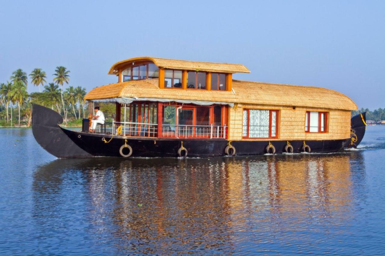 Alappuzha 舒适船屋酒店 外观 照片