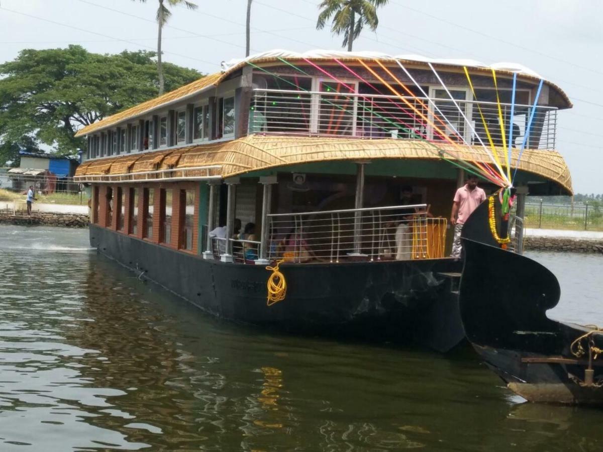 Alappuzha 舒适船屋酒店 外观 照片