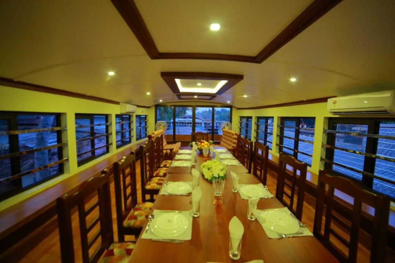 Alappuzha 舒适船屋酒店 外观 照片