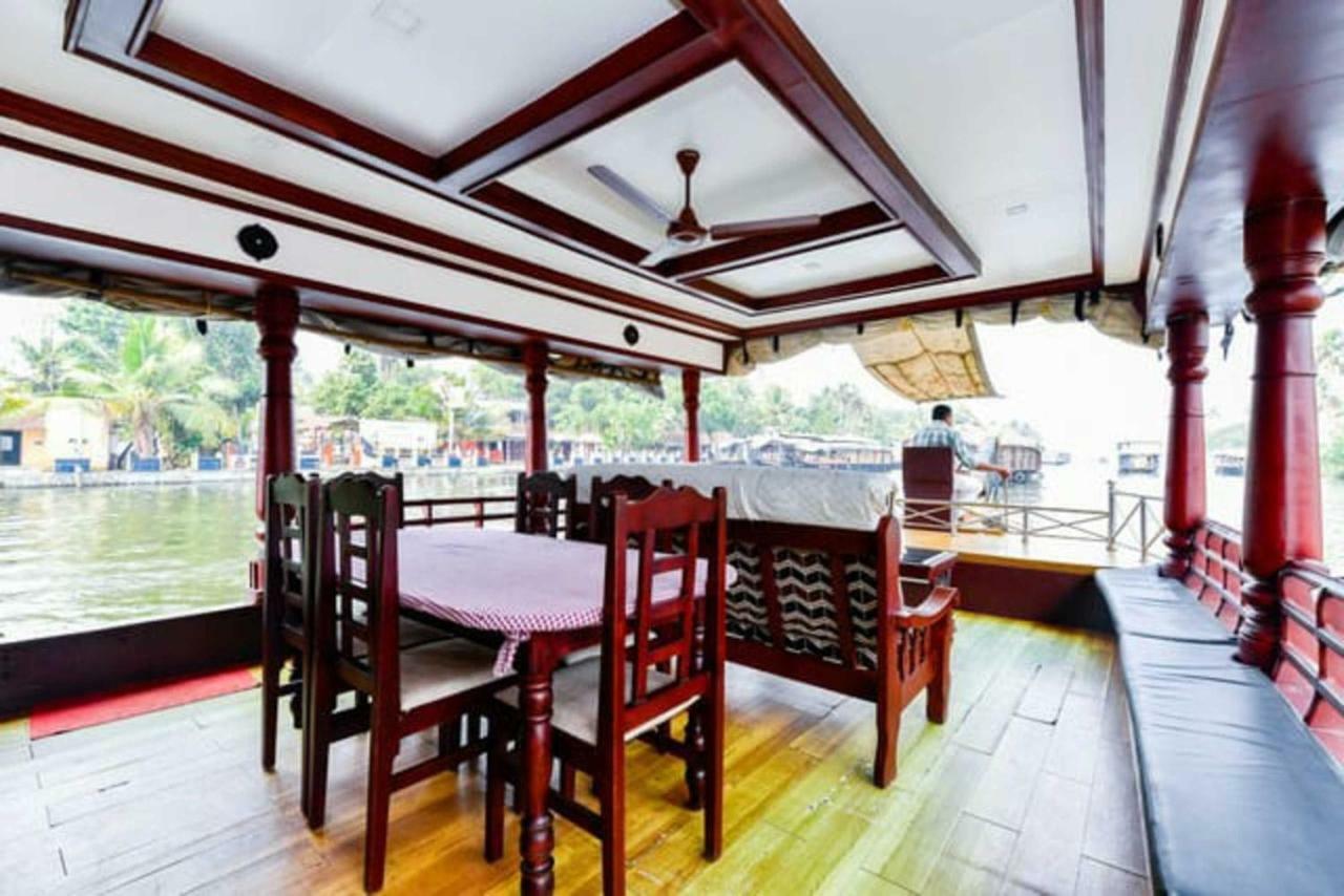Alappuzha 舒适船屋酒店 外观 照片