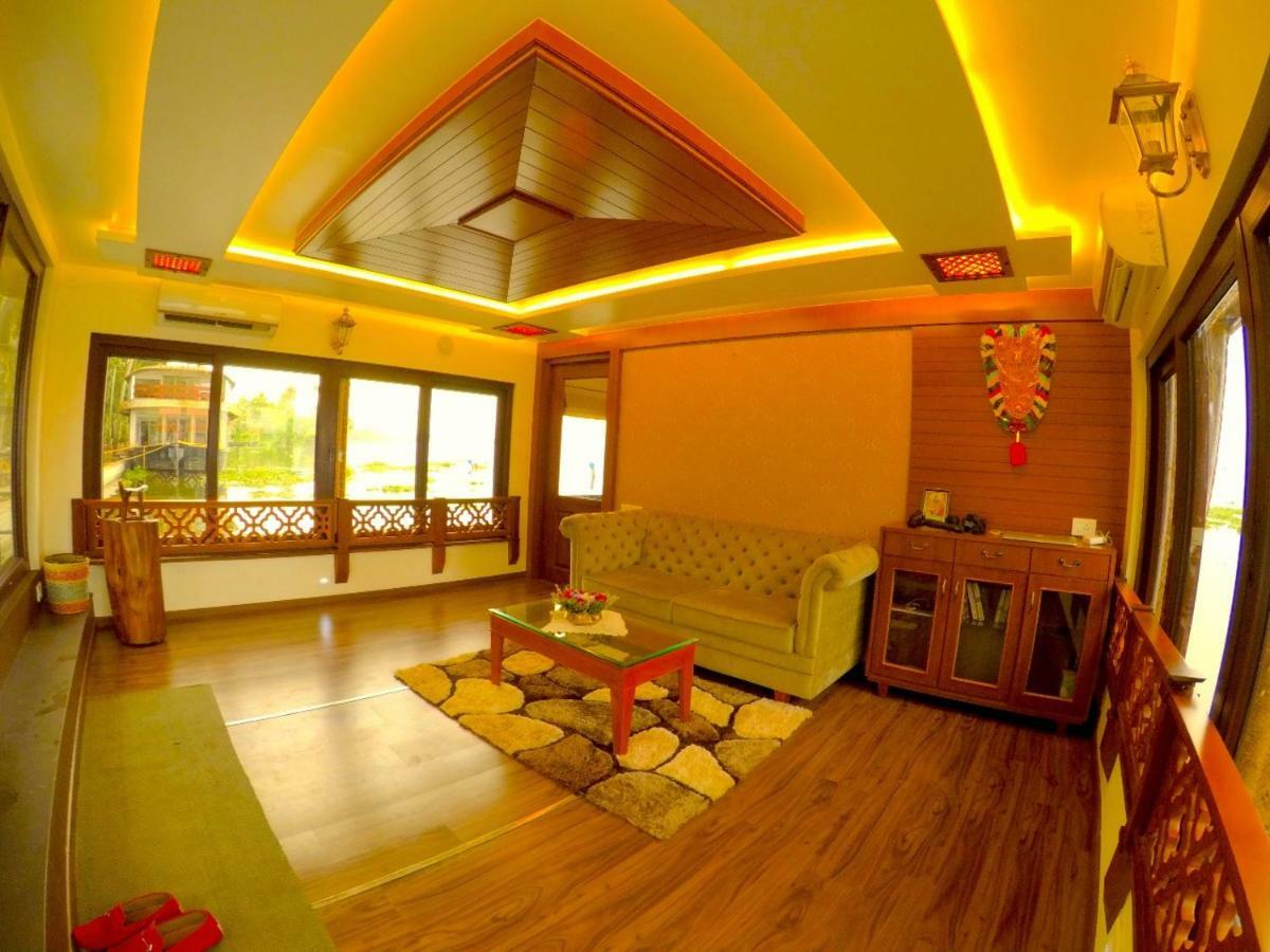 Alappuzha 舒适船屋酒店 外观 照片