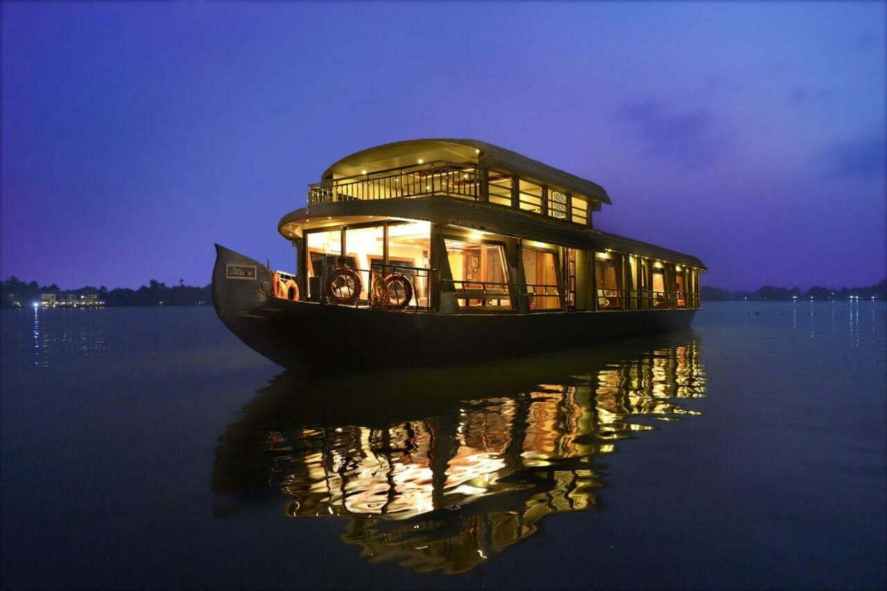 Alappuzha 舒适船屋酒店 外观 照片